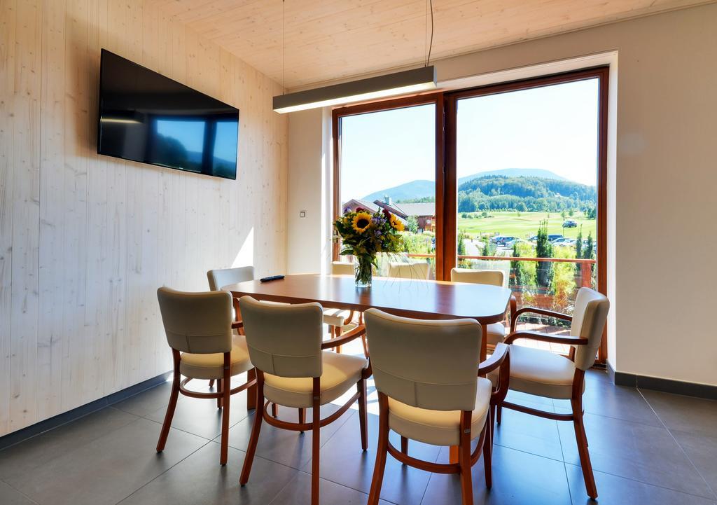 Green Inn Hotel Ostravice Eksteriør billede