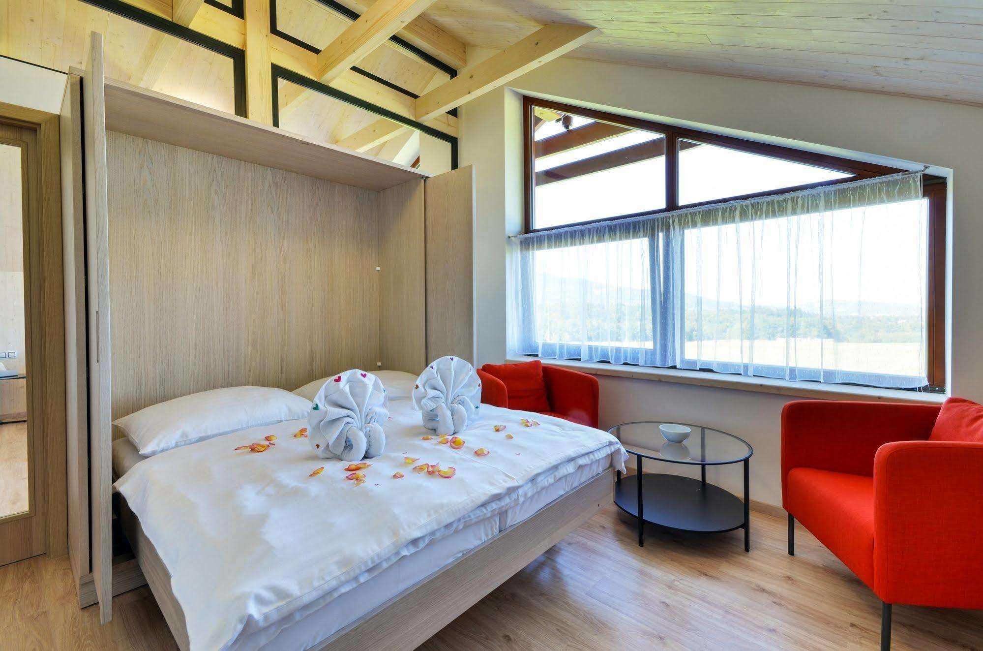 Green Inn Hotel Ostravice Eksteriør billede