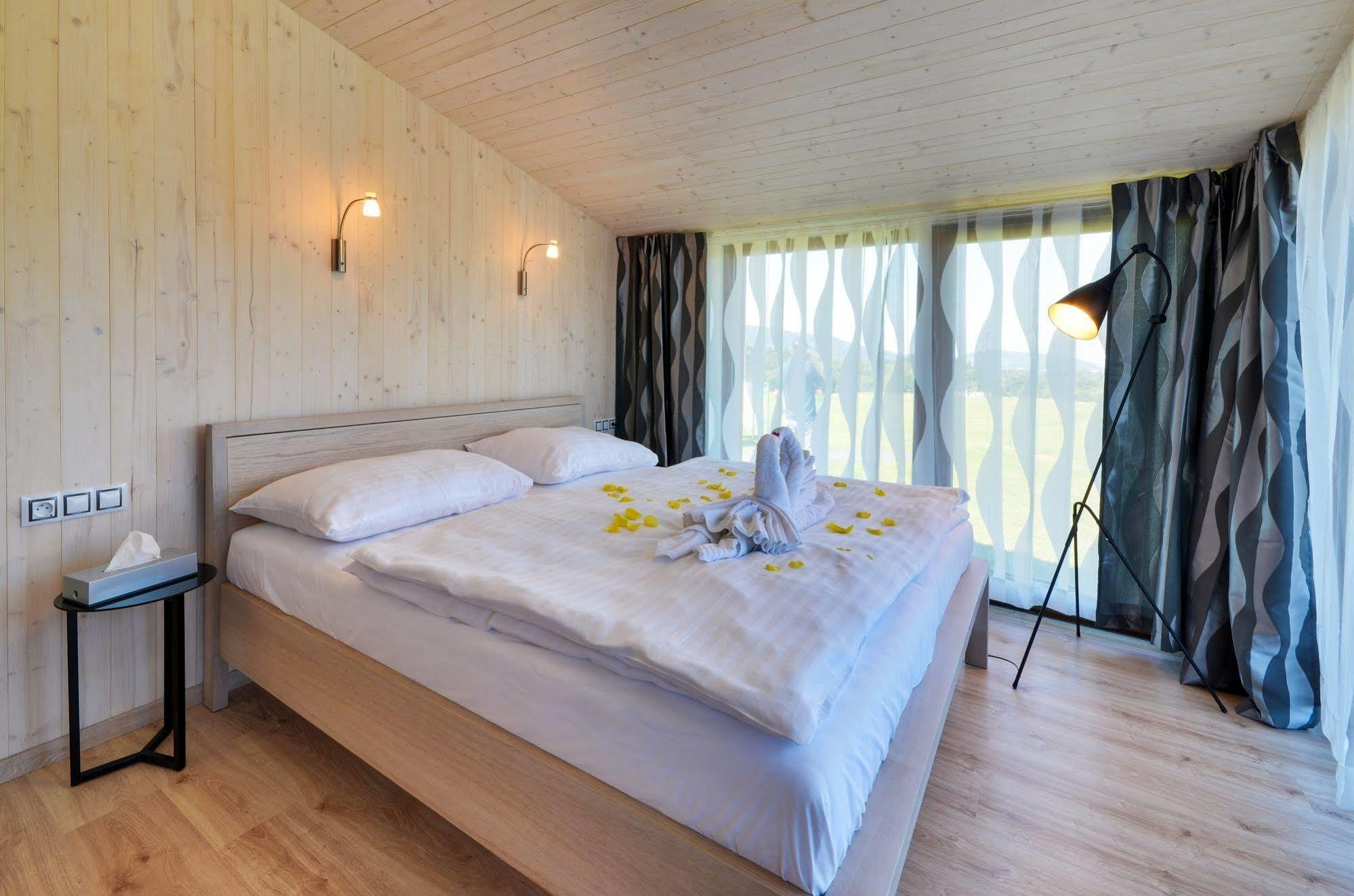 Green Inn Hotel Ostravice Eksteriør billede