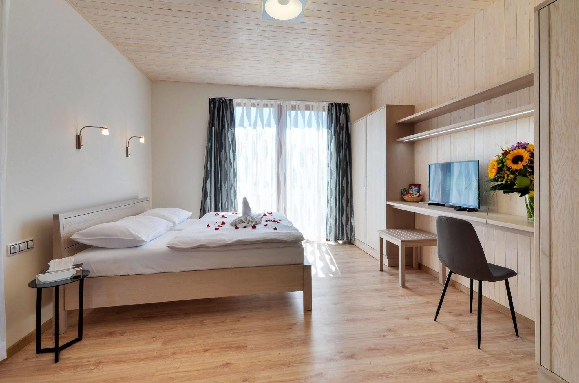 Green Inn Hotel Ostravice Eksteriør billede